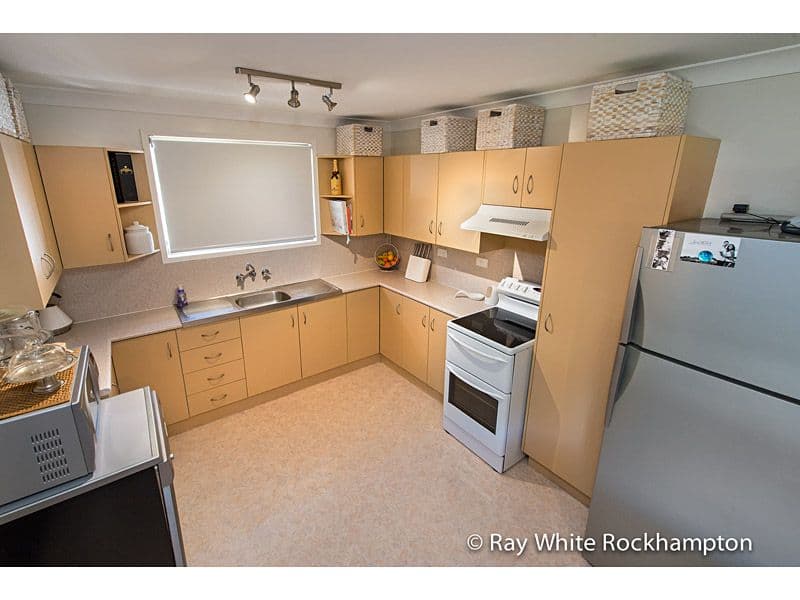 11 Macnevin Street, Norman Gardens QLD 4701, Norman Gardens - Thumbnail 6