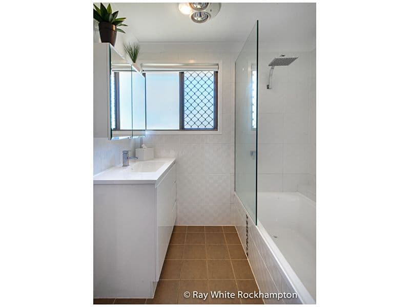 11 Macnevin Street, Norman Gardens QLD 4701, Norman Gardens - Thumbnail 8