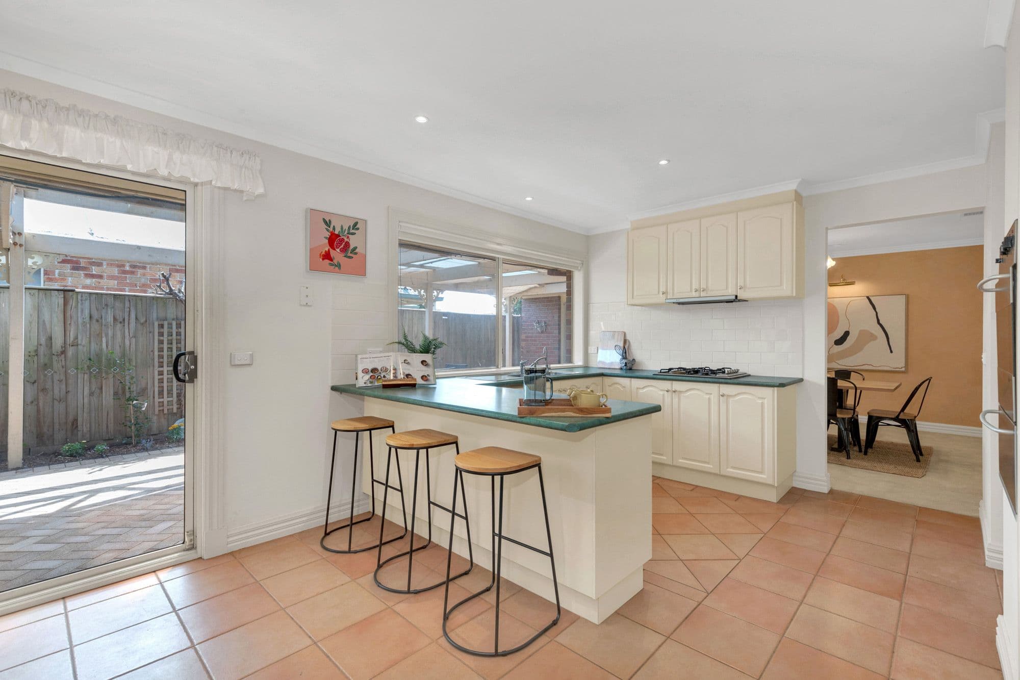 5 Pickering Close, Hoppers Crossing VIC 3029, Hoppers Crossing - Thumbnail 3