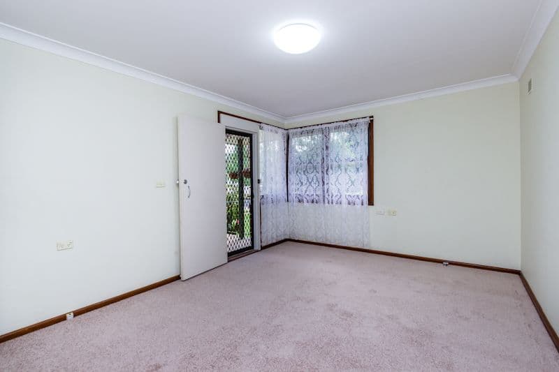 4 Clarke Avenue, Richmond NSW 2753, Richmond - Thumbnail 2