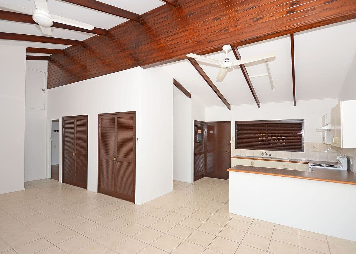 9 Tingira Terrace, SCARNESS QLD 4655, Scarness - Thumbnail 2