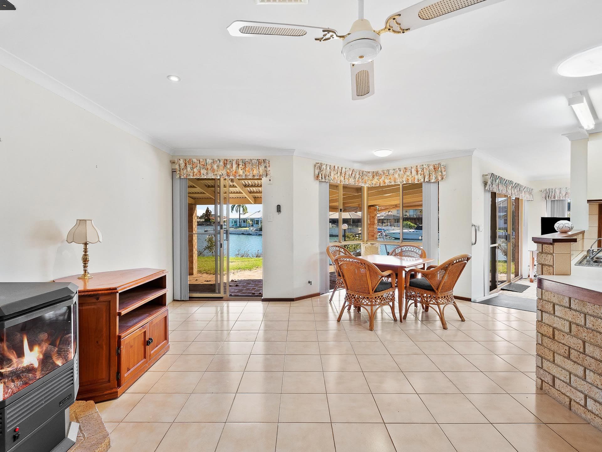 30 Waterside Drive, Dudley Park WA 6210, Dudley Park - Thumbnail 6