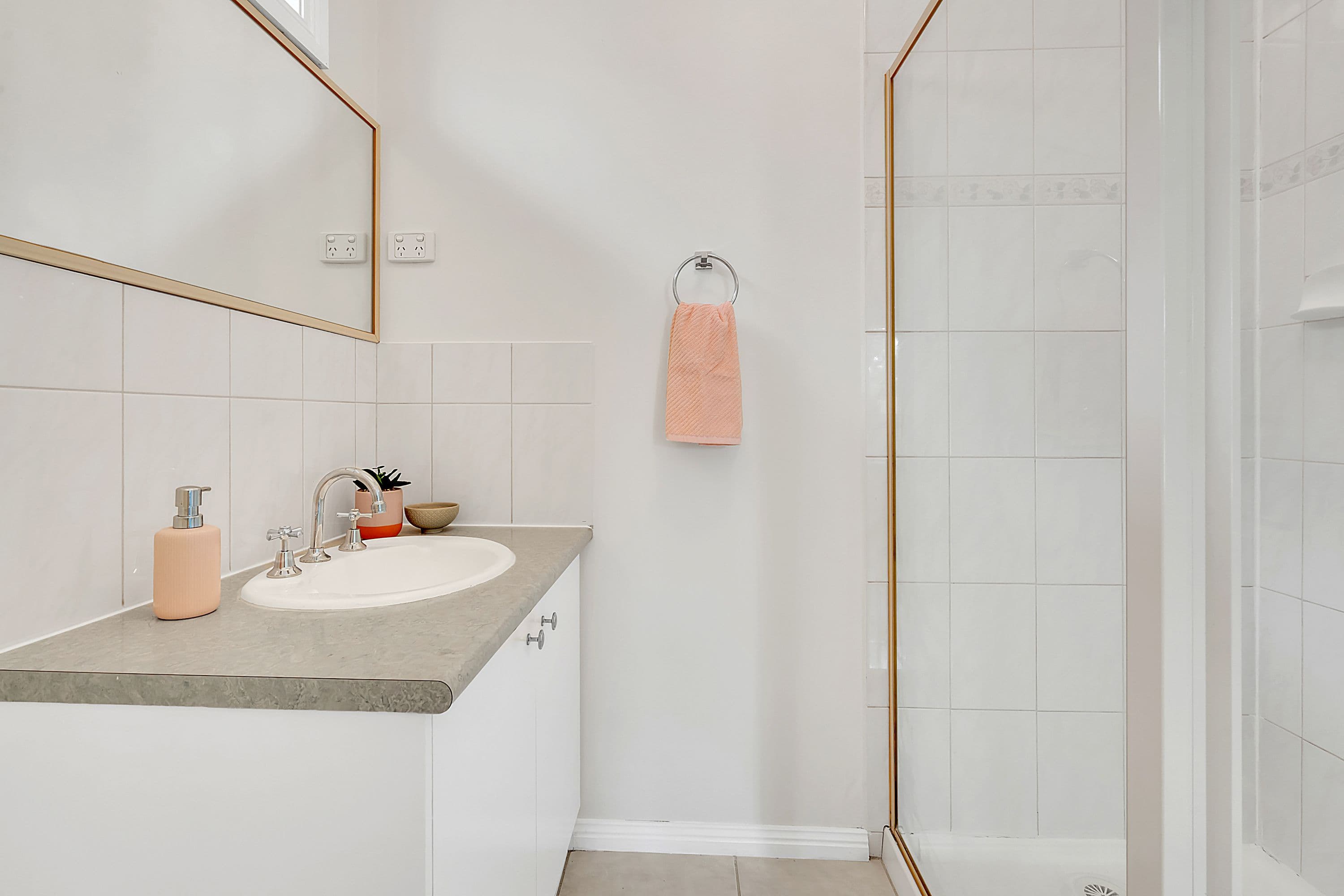 10 Woodlea Crescent, Craigieburn VIC 3064, Craigieburn - Thumbnail 4