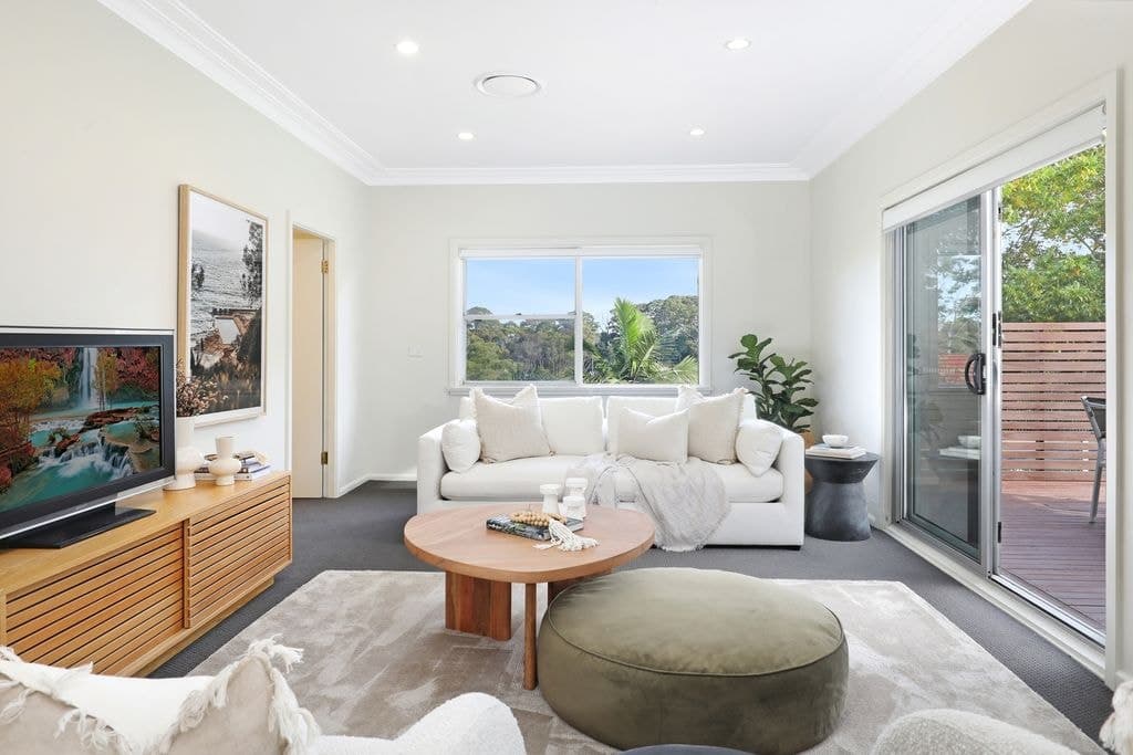 9 Pine Crescent, Coniston - Thumbnail 7