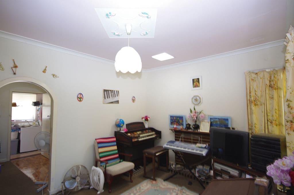 39 Curlington Crescent, BALGA WA 6061, Balga - Thumbnail 3