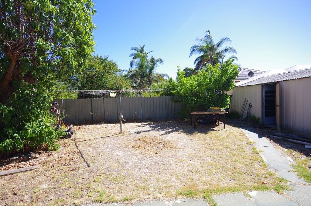 39 Curlington Crescent, BALGA WA 6061, Balga - Thumbnail 7