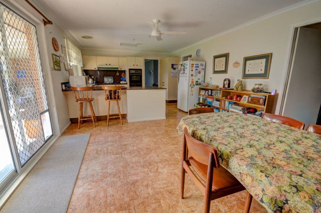 8 Swaine Drive, Wilton - Thumbnail 7