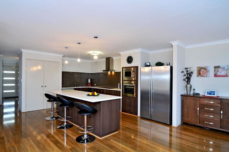 25 Tectona Way, HALLS HEAD WA 6210, Halls Head - Thumbnail 4