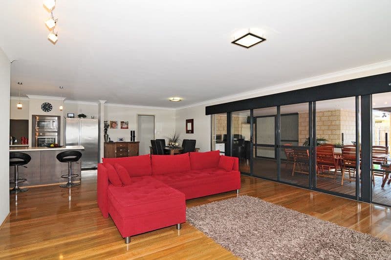 25 Tectona Way, HALLS HEAD WA 6210, Halls Head - Thumbnail 7