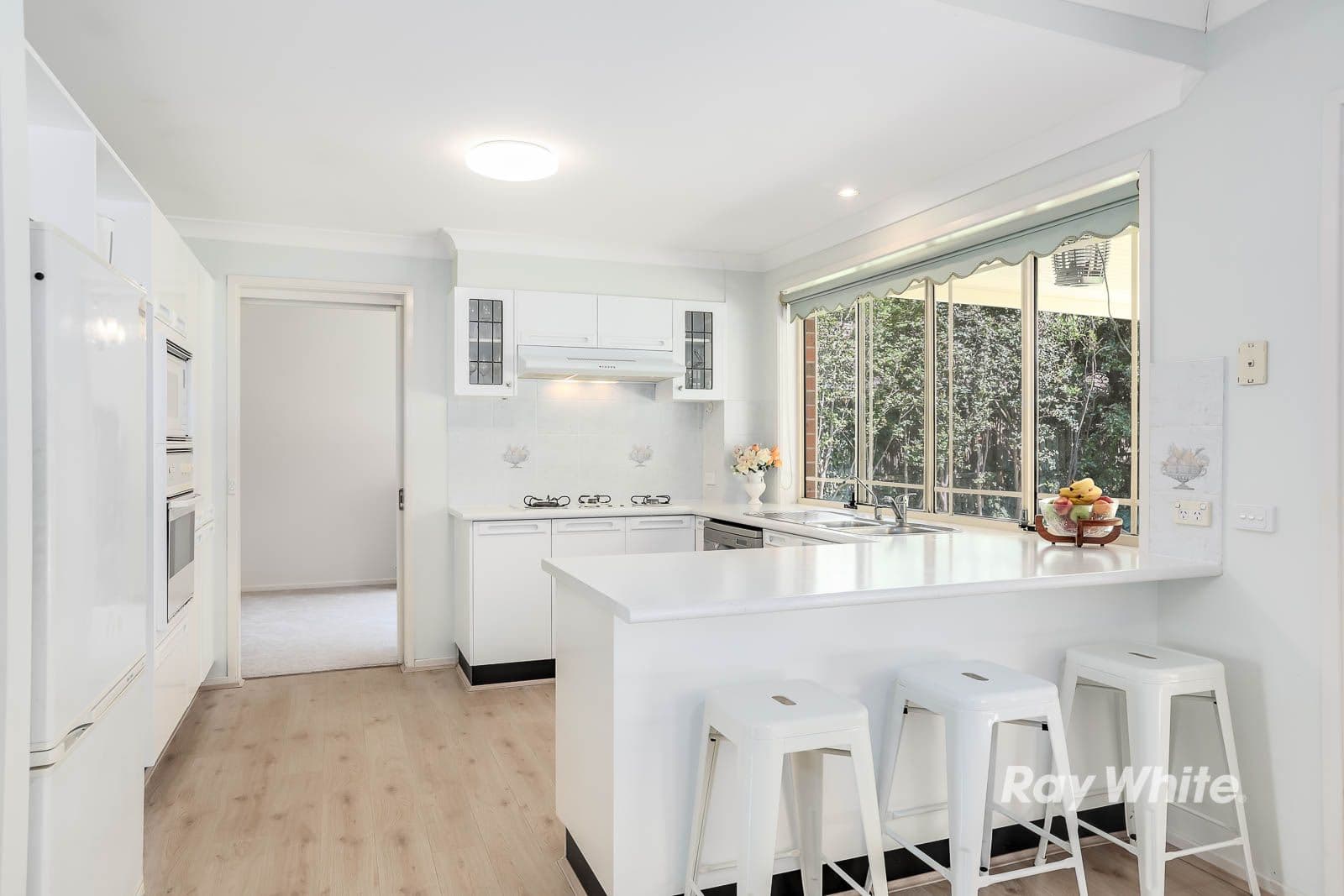 14 Somerset Way, Castle Hill - Thumbnail 3