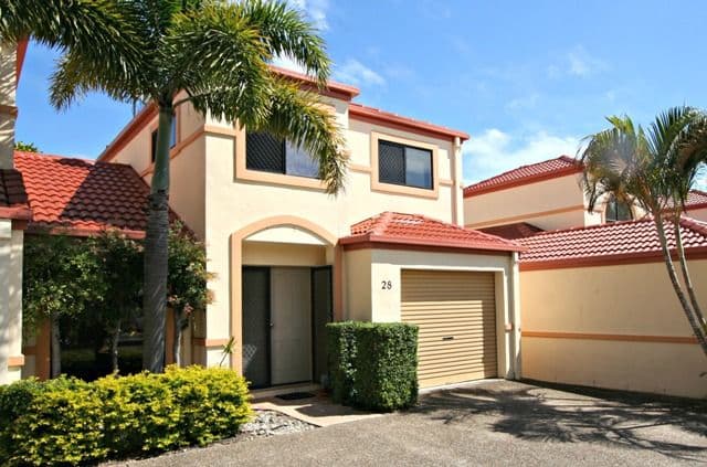 74 Plaza Street, WYNNUM WEST QLD 4178, Wynnum West - Image 1