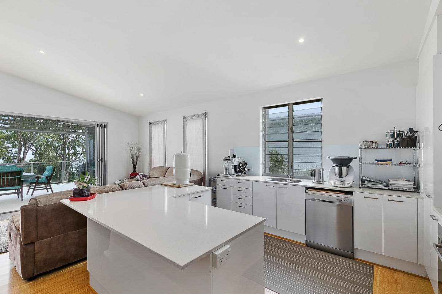 541 Charlton Esplanade, Urangan QLD 4655, Urangan - Thumbnail 2