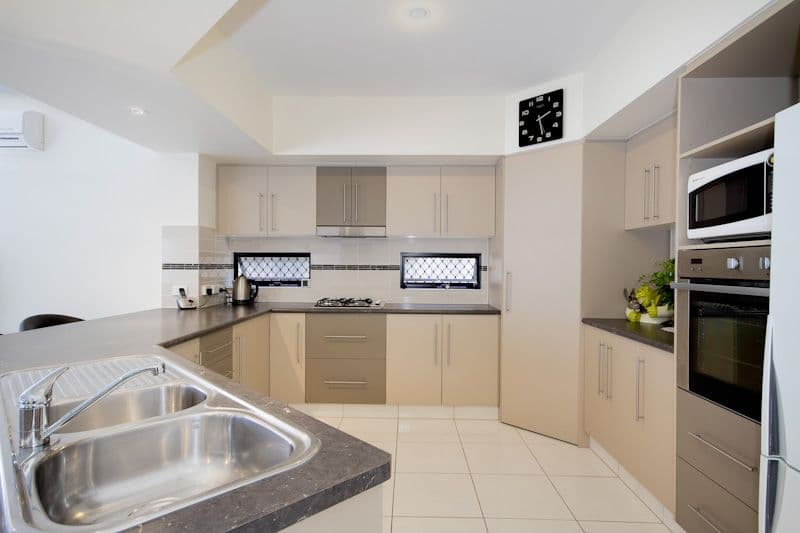 10 Charnley Avenue, BENTLEY PARK QLD 4869, Bentley Park - Thumbnail 7