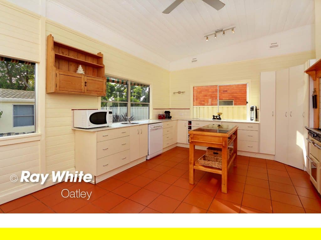 82 Gungah Bay Road, OATLEY NSW 2223, Oatley - Thumbnail 2