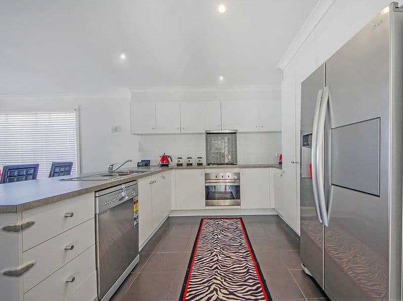 10 Giselle Grove, Tarneit VIC 3029, Tarneit - Thumbnail 3