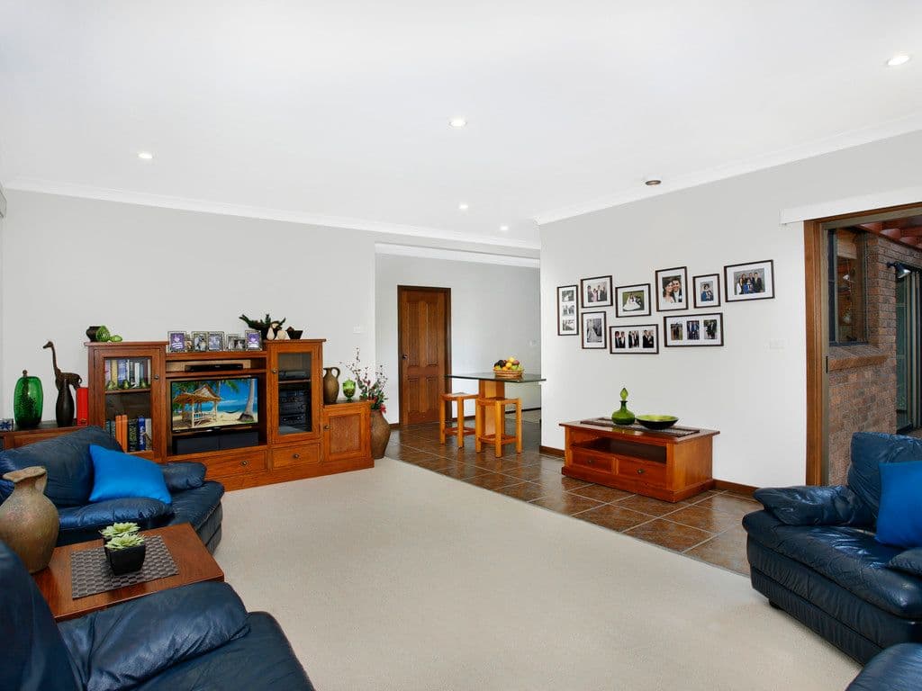 4 Aramon Close, Edensor Park - Thumbnail 5