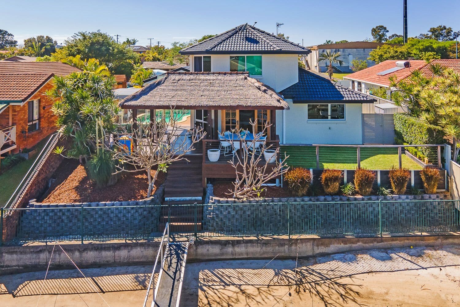 98 Oxley Drive, Paradise Point QLD 4216, Paradise Point - Thumbnail 2