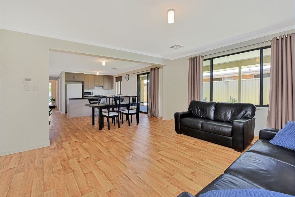 8 Shell Street, Seaford Meadows SA 5169, Seaford Meadows - Thumbnail 4