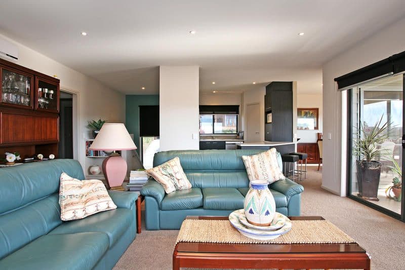 2 Madeline Drive, WANDANA HEIGHTS VIC 3216, Wandana Heights - Thumbnail 2