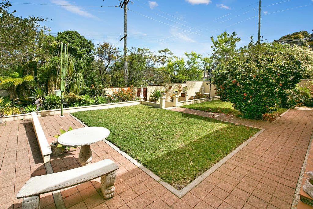 4 Arnhem Road, ALLAMBIE HEIGHTS NSW 2100, Allambie Heights - Thumbnail 2
