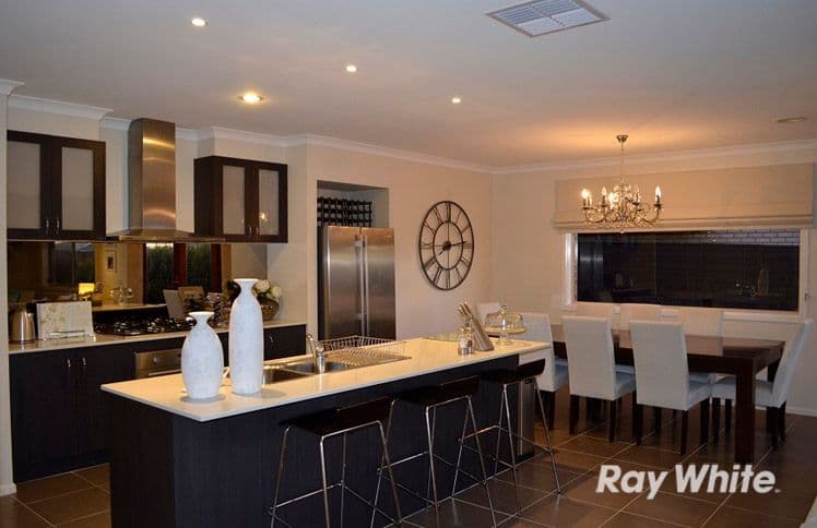 9 Elphin Close, Lynbrook VIC 3975, Lynbrook - Thumbnail 4