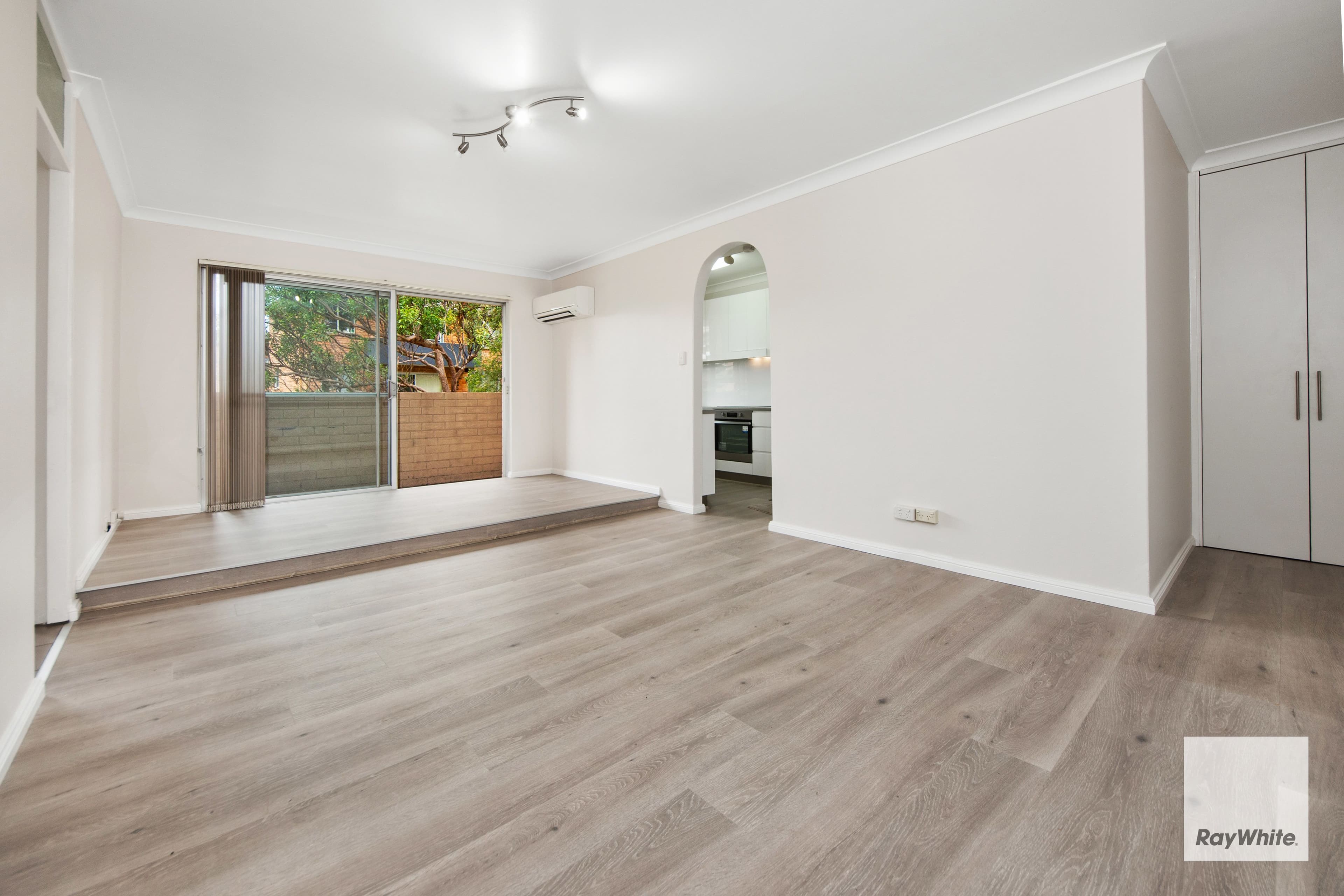 2-4 Curtis Street, Caringbah NSW 2229, Caringbah - Thumbnail 2