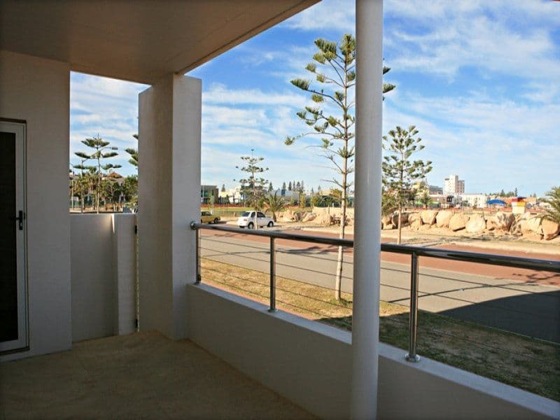 13 Forrest Street, GERALDTON WA 6530, Geraldton - Thumbnail 5