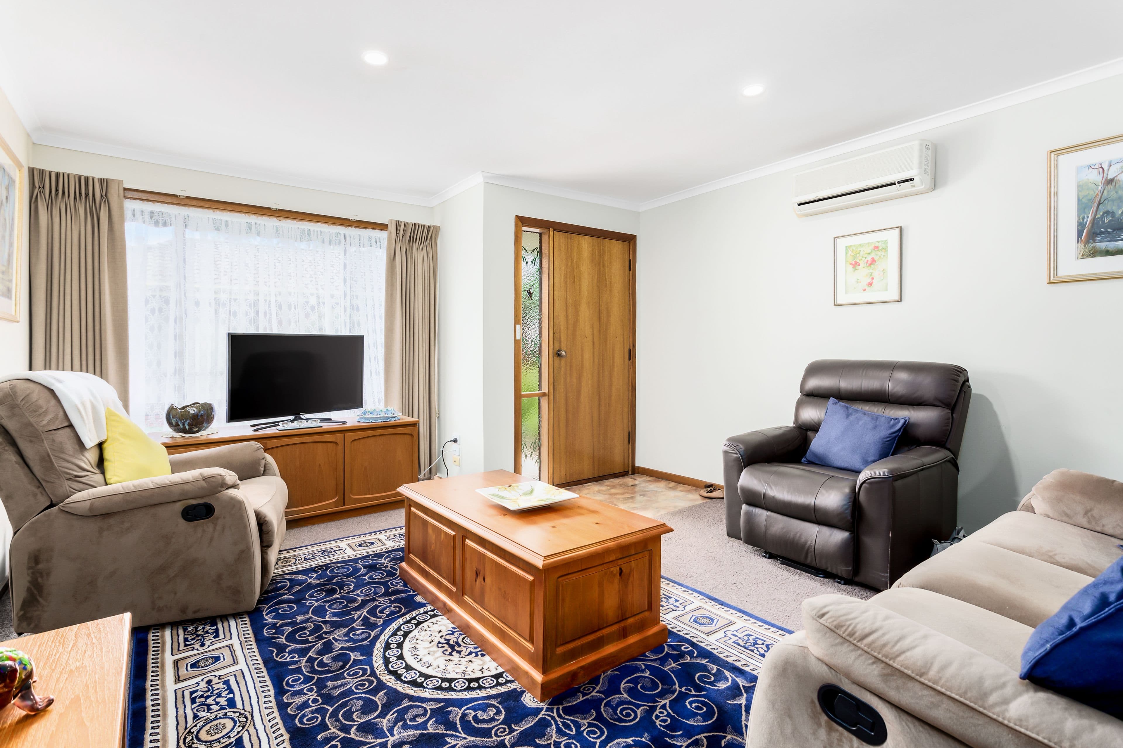 33 Albert Road, Drouin VIC 3818, Drouin - Thumbnail 2