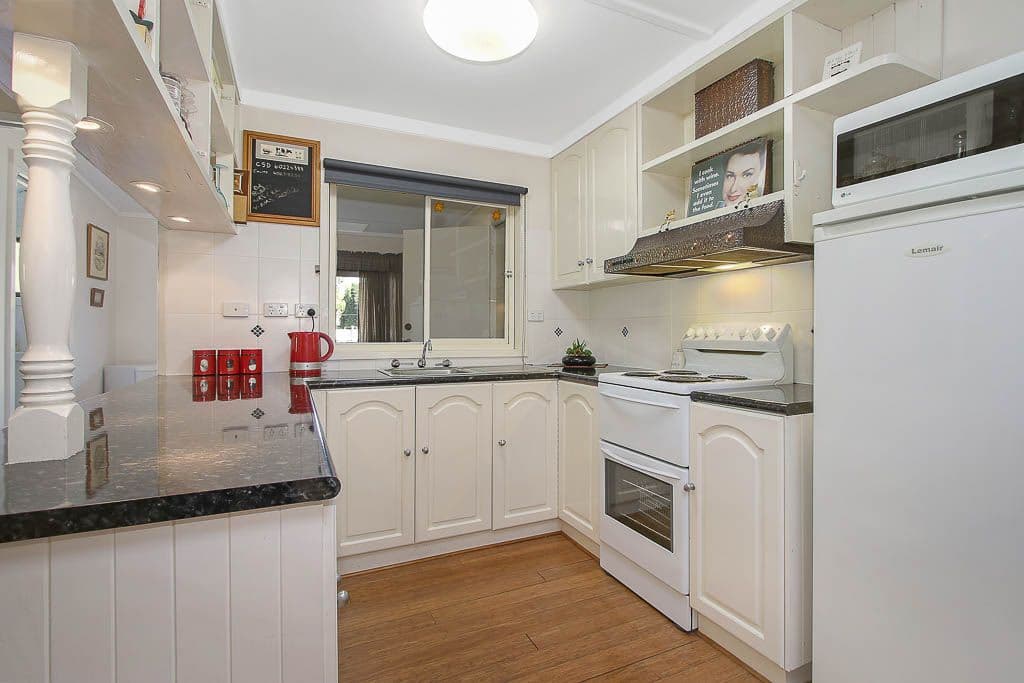 77 Hume Street, Howlong - Thumbnail 3