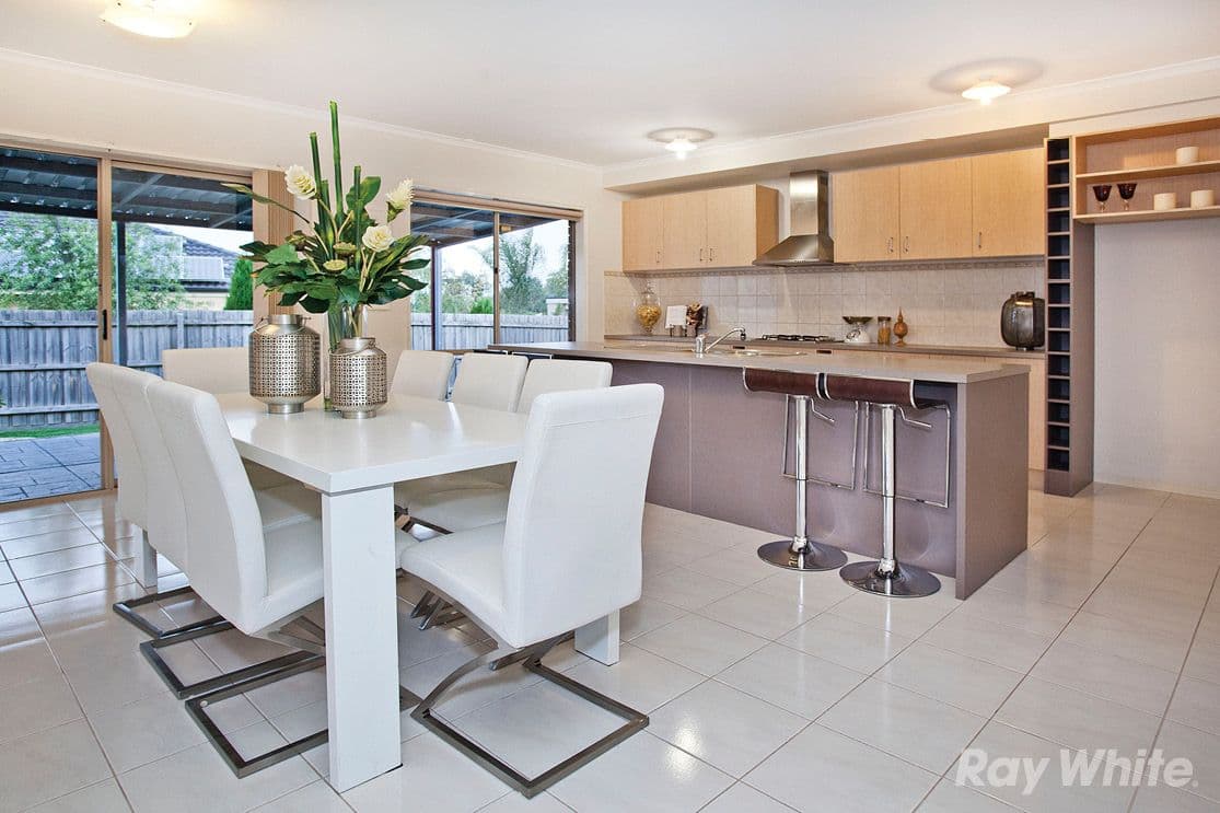 22 Royal Oak Court, Mulgrave VIC 3170, Mulgrave - Thumbnail 2