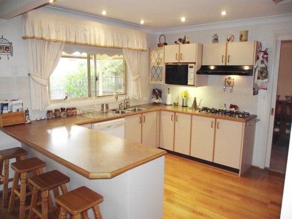 19 Jimbour Court, WATTLE GROVE NSW 2173, Wattle Grove - Thumbnail 2