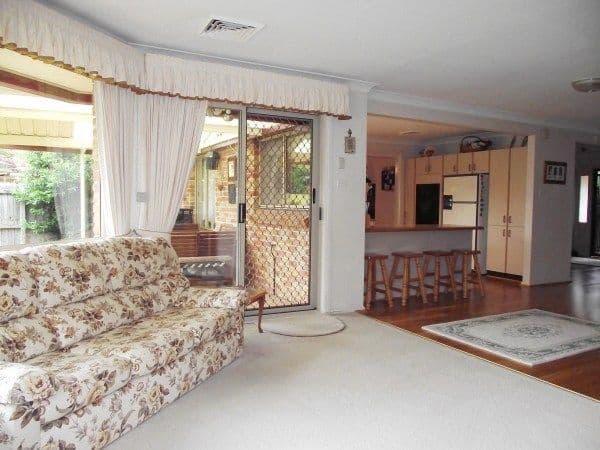 19 Jimbour Court, WATTLE GROVE NSW 2173, Wattle Grove - Thumbnail 8