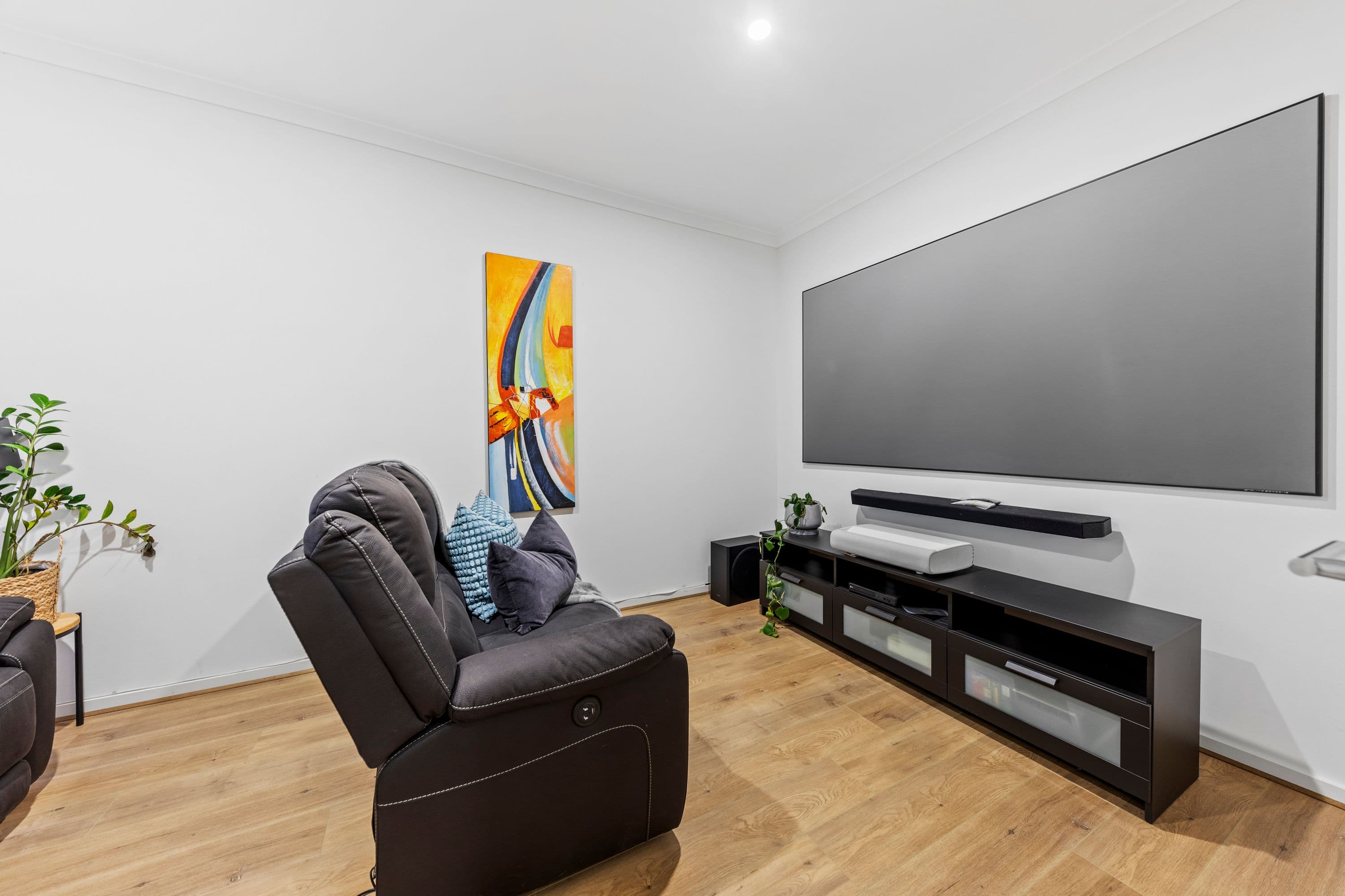 35 Evica Road, Clyde North VIC 3978, Clyde North - Thumbnail 8