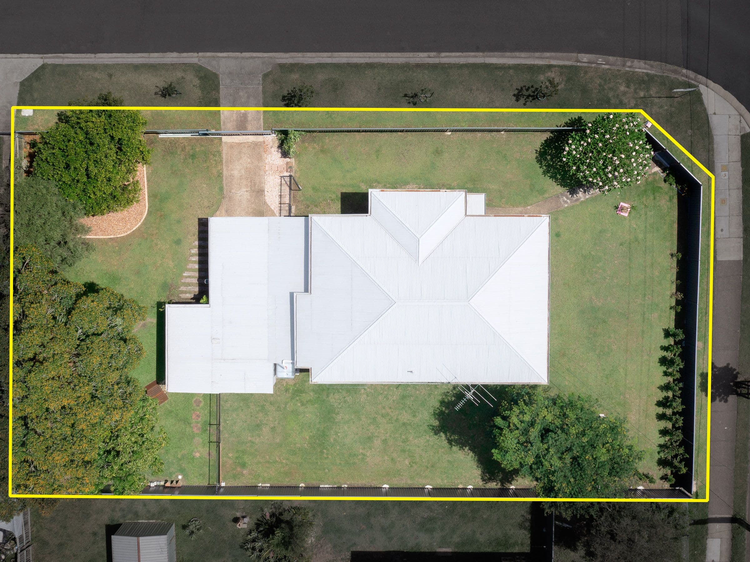 10 Hunter Street, Brassall QLD 4305, Brassall - Thumbnail 2