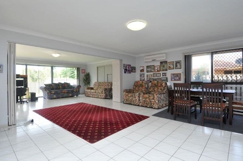 3 Port Jackson Boulevard, CLEAR ISLAND WATERS QLD 4226, Clear Island Waters - Thumbnail 4