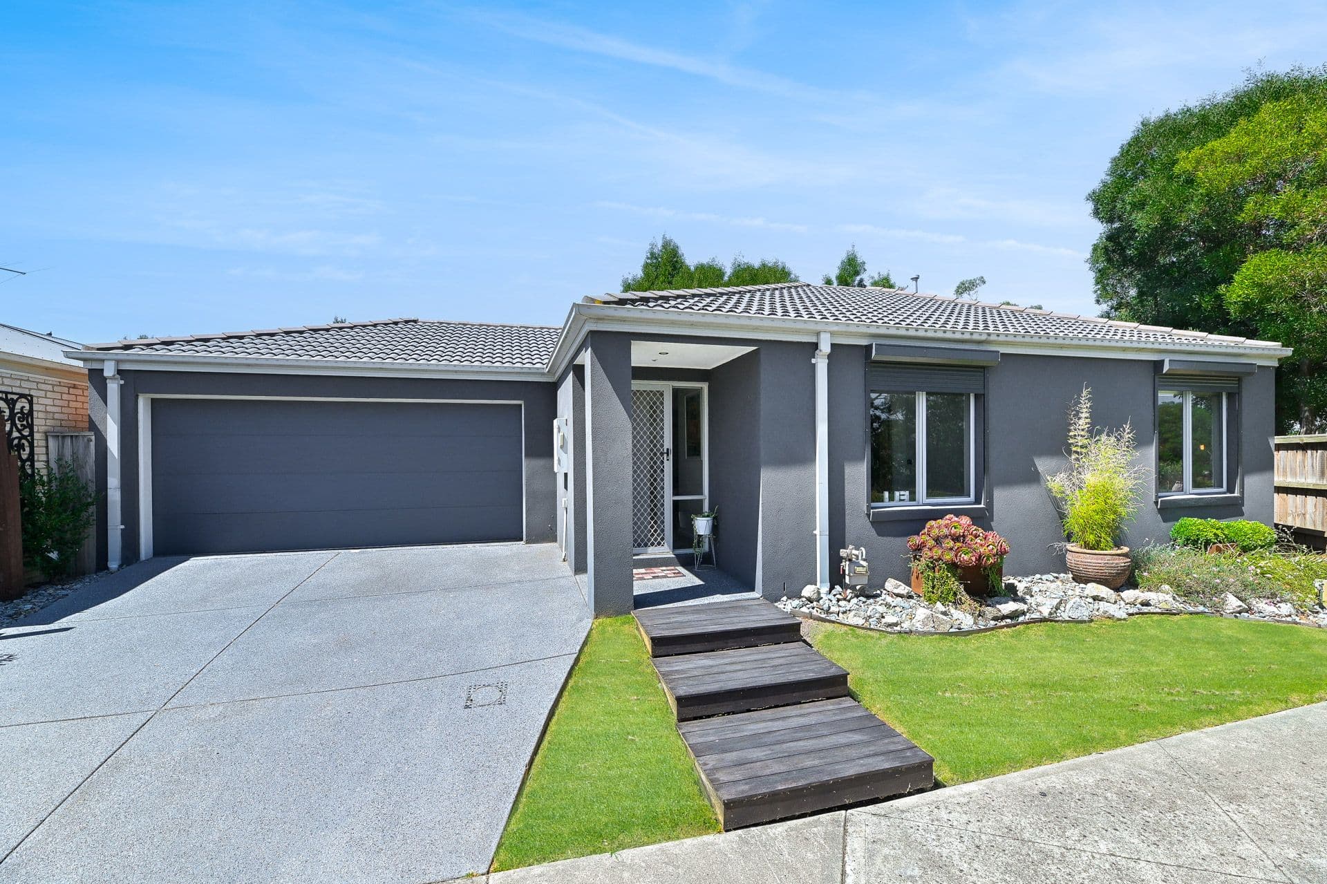 41 Stanhope Place, Pakenham VIC 3810, Pakenham - Thumbnail 2