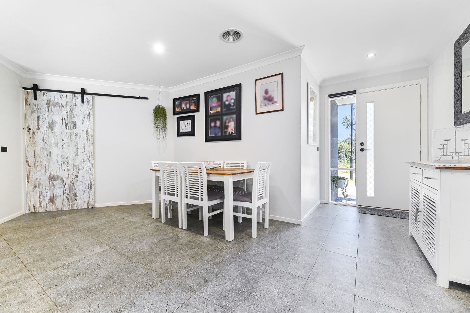 41 Stanhope Place, Pakenham VIC 3810, Pakenham - Thumbnail 3