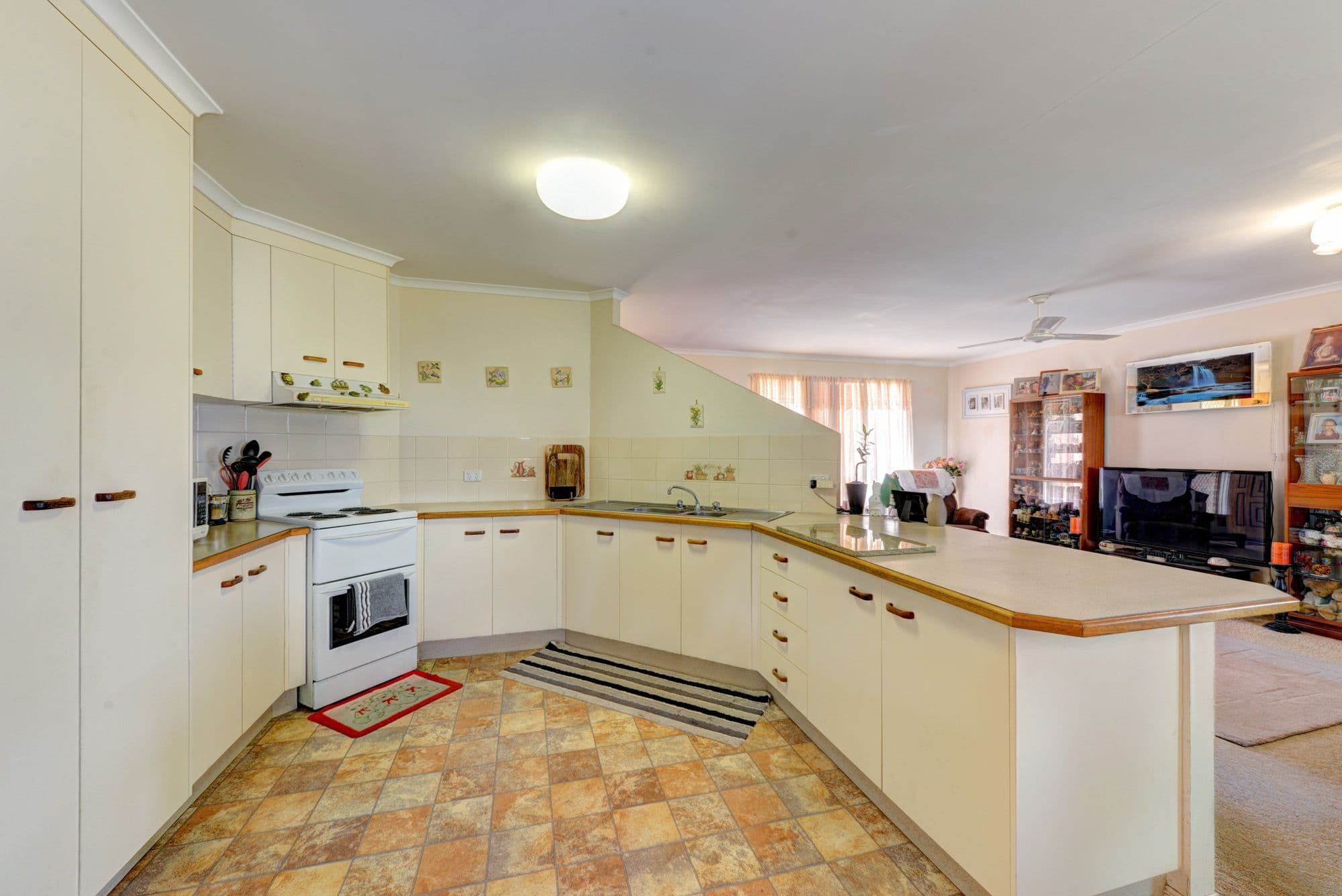 15 Jefferis Street, BUNDABERG NORTH QLD 4670, Bundaberg North - Thumbnail 3