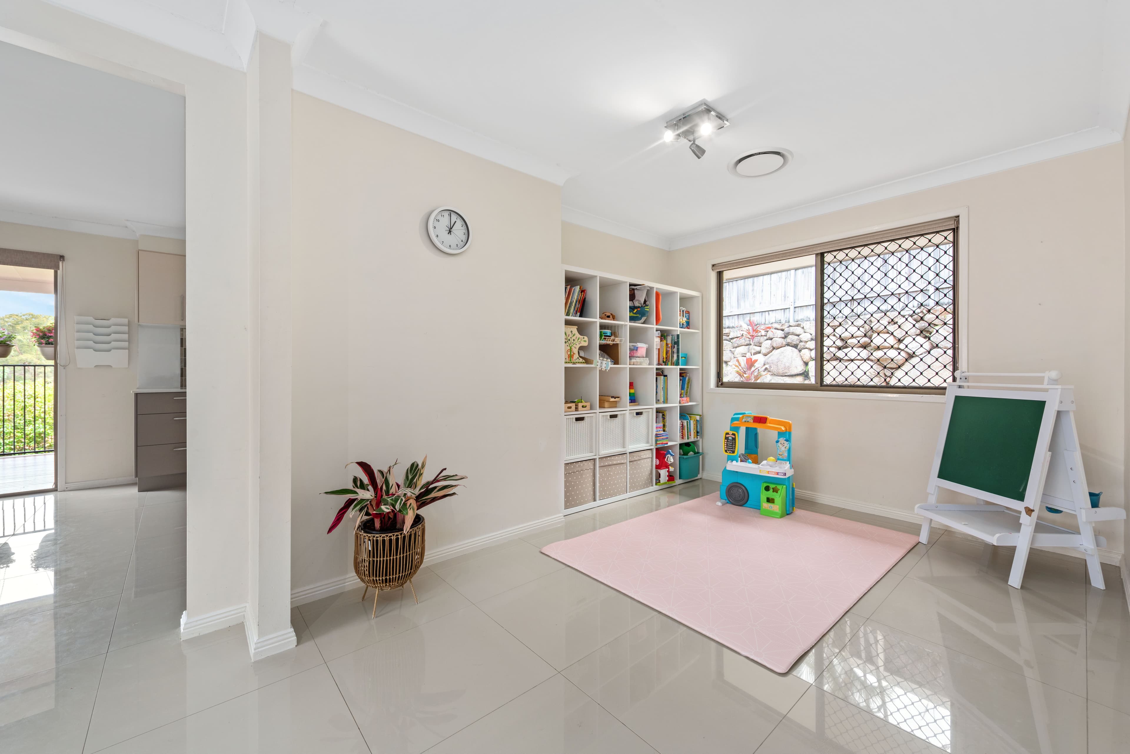 9 Carnarvon Court, Everton Hills QLD 4053, Everton Hills - Thumbnail 6
