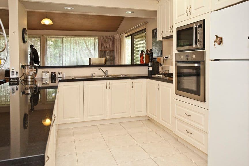 68 Remington Drive, GLEN WAVERLEY VIC 3150, Glen Waverley - Thumbnail 3