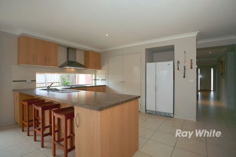 61 Pepperbush Circuit, CRANBOURNE VIC 3977, Cranbourne - Thumbnail 2