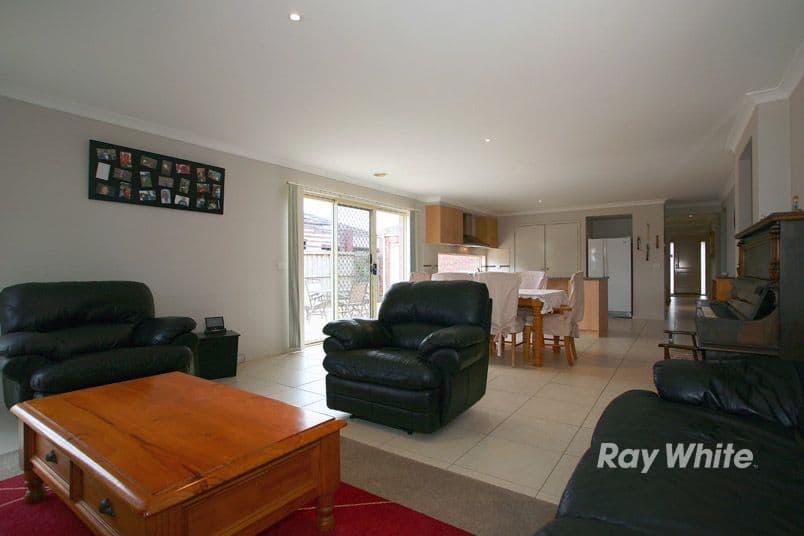 61 Pepperbush Circuit, CRANBOURNE VIC 3977, Cranbourne - Thumbnail 3