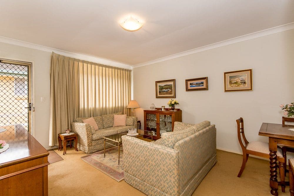 8 Zenith Avenue, Chermside QLD 4032, Chermside - Thumbnail 2