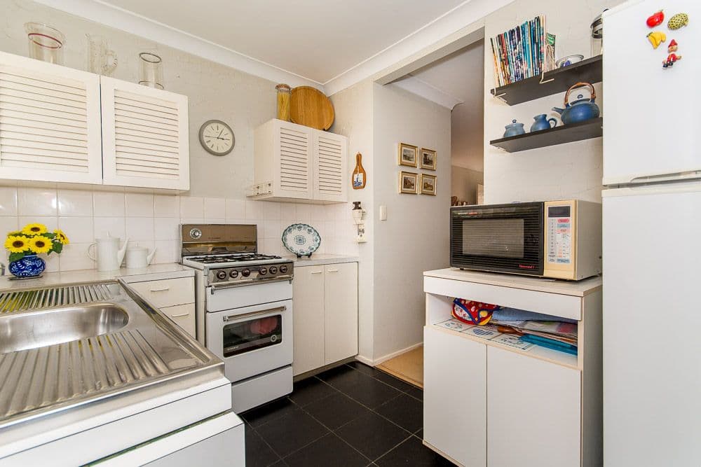 8 Zenith Avenue, Chermside QLD 4032, Chermside - Thumbnail 5