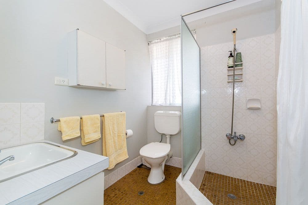 8 Zenith Avenue, Chermside QLD 4032, Chermside - Thumbnail 8