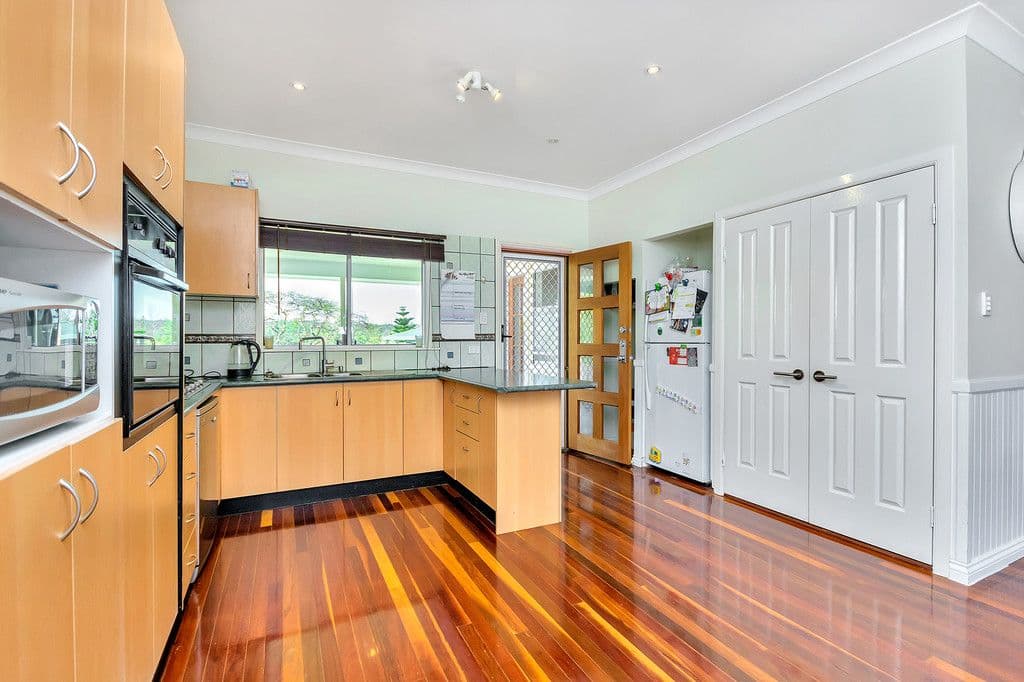 60 Stafford Street, Silkstone QLD 4304, Silkstone - Thumbnail 4