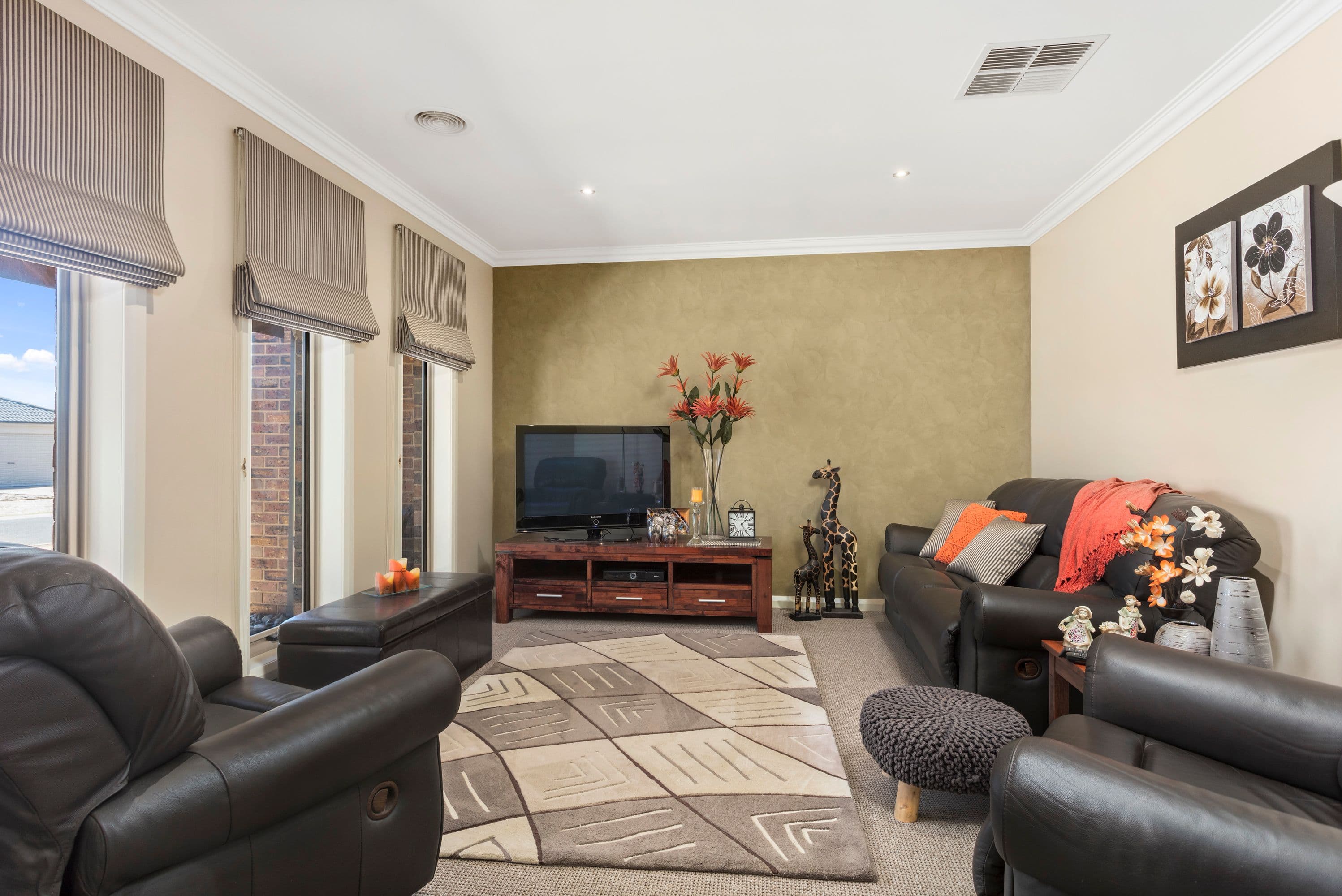 4 Greenfield Drive, Epsom VIC 3551, Epsom - Thumbnail 2
