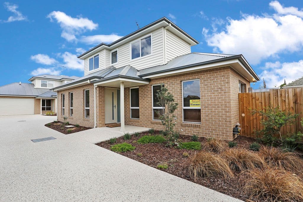 25 Toyne Avenue, Hamlyn Heights VIC 3215, Hamlyn Heights - Image 1