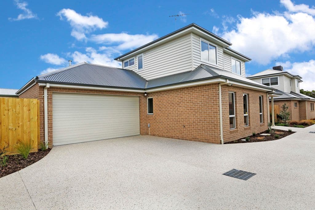 25 Toyne Avenue, Hamlyn Heights VIC 3215, Hamlyn Heights - Thumbnail 2