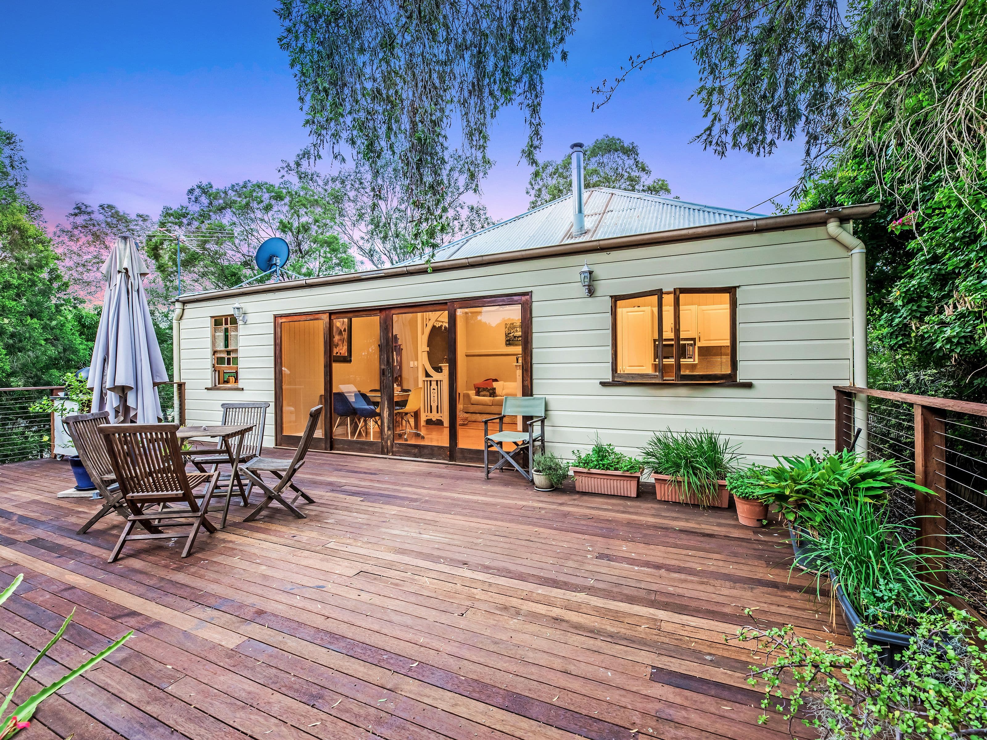 6 Frost Street, North Ipswich QLD 4305, North Ipswich - Thumbnail 2